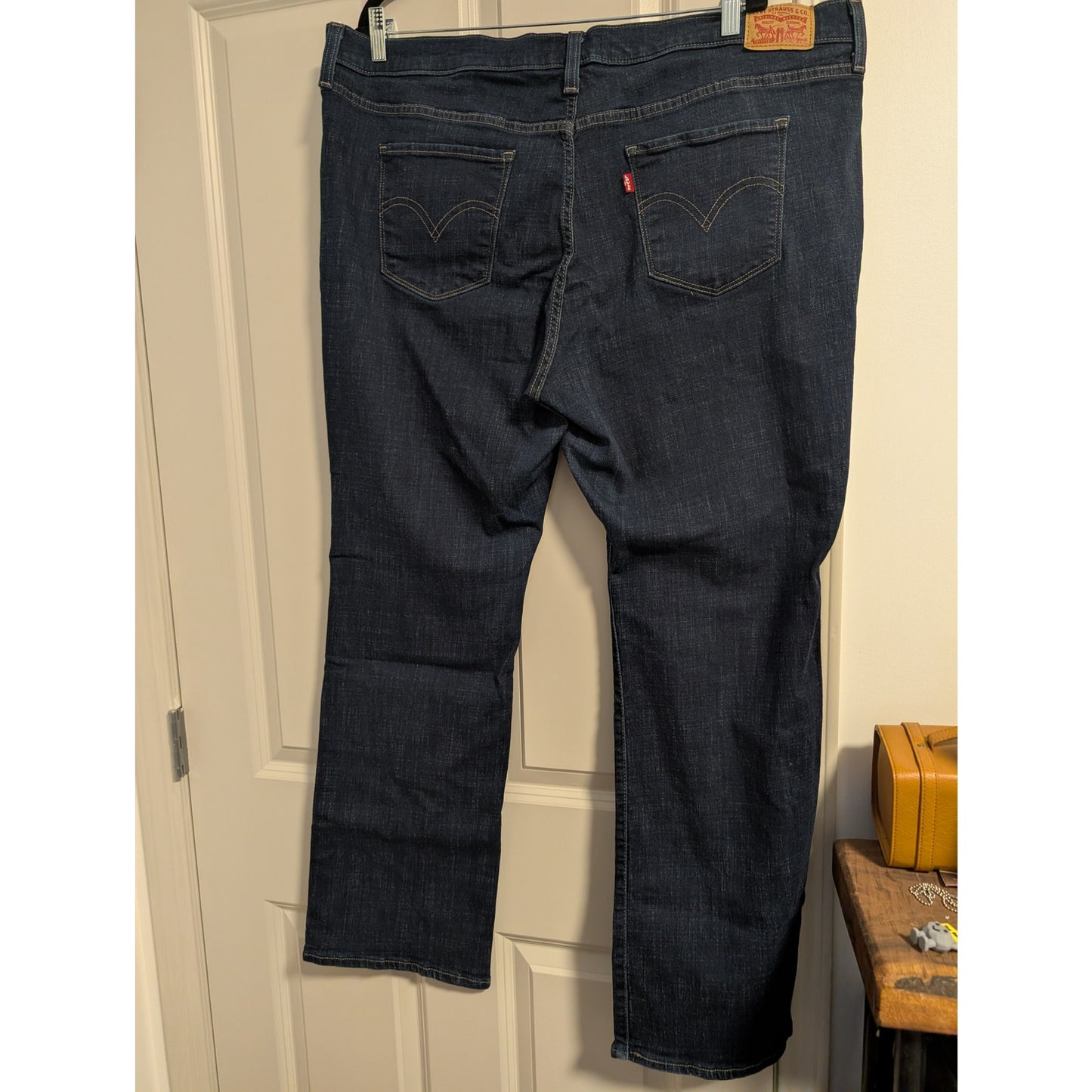 1533 - Levis Dark Wash Boot Cut Jeans with 23% Viscose - 22W - NWOT