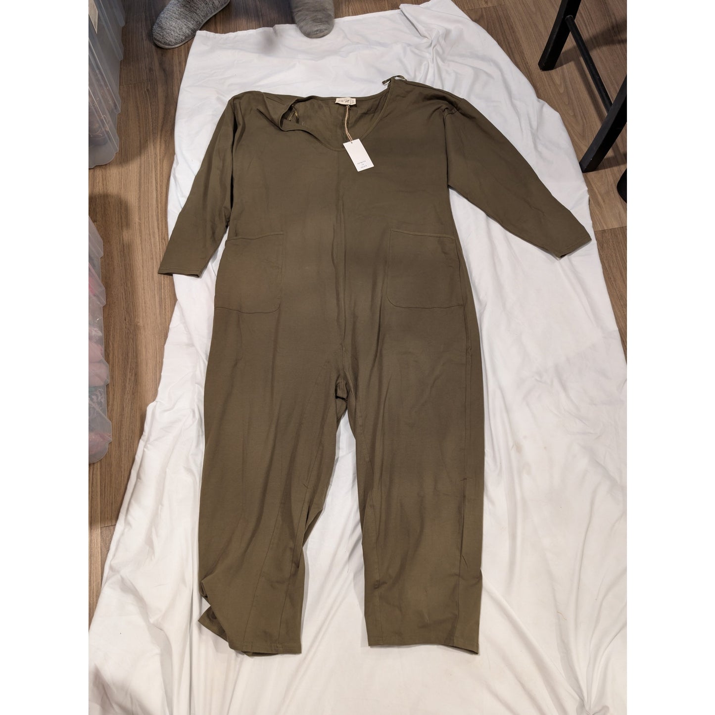 1432 - New In Olive Jumper - Size 1X - NWT