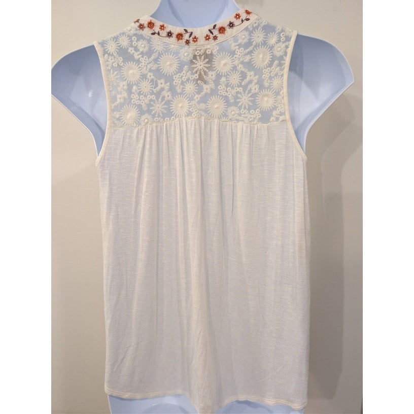 1239-Knox Rose Medium Tank with Crochet - Size Medium