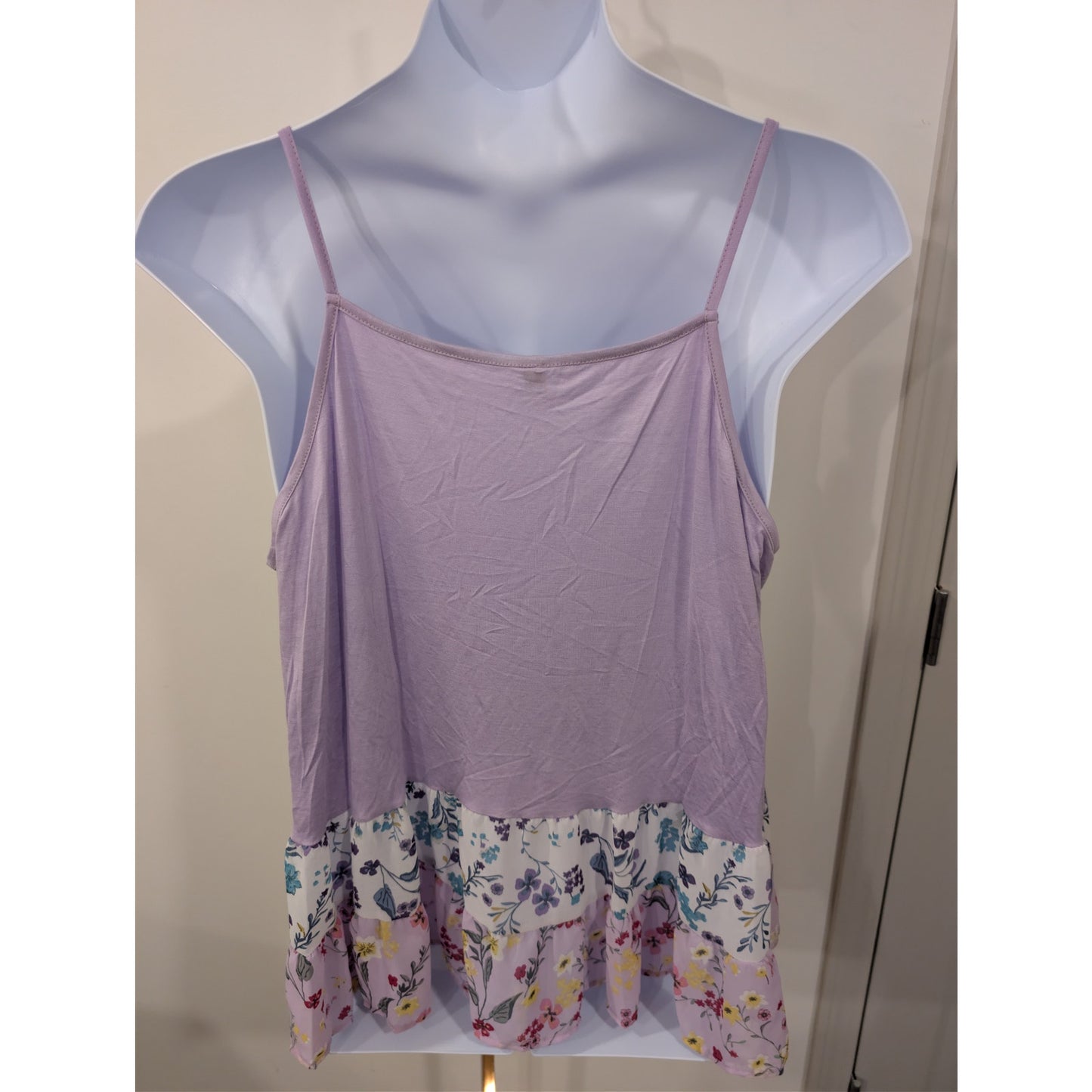 1442 - I Clique Tank with floral ruffle - Size 2X - NWOT