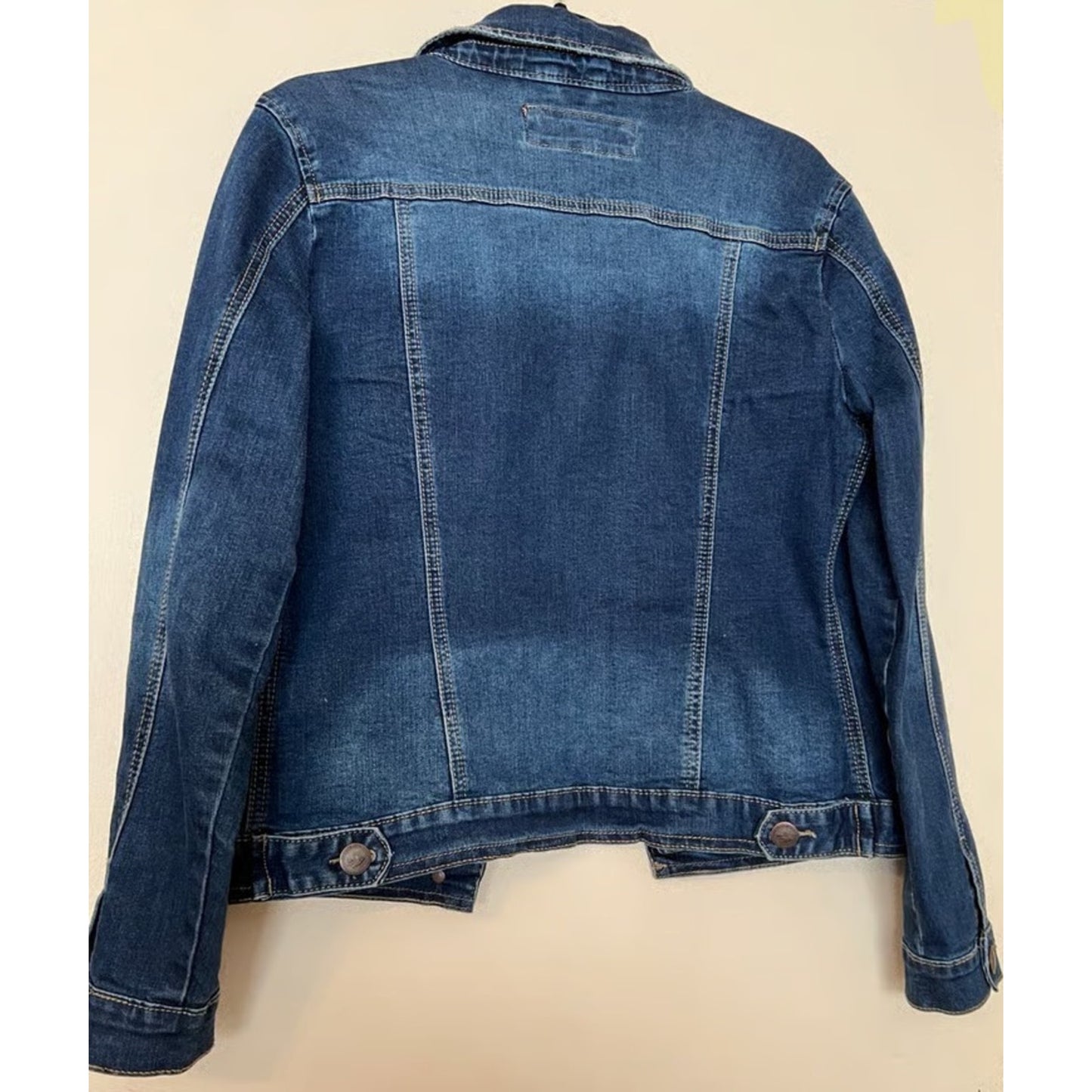 1135 - Suzanne Betro Denim Jacket Womens M Blue Button Front Vintage - NWOT