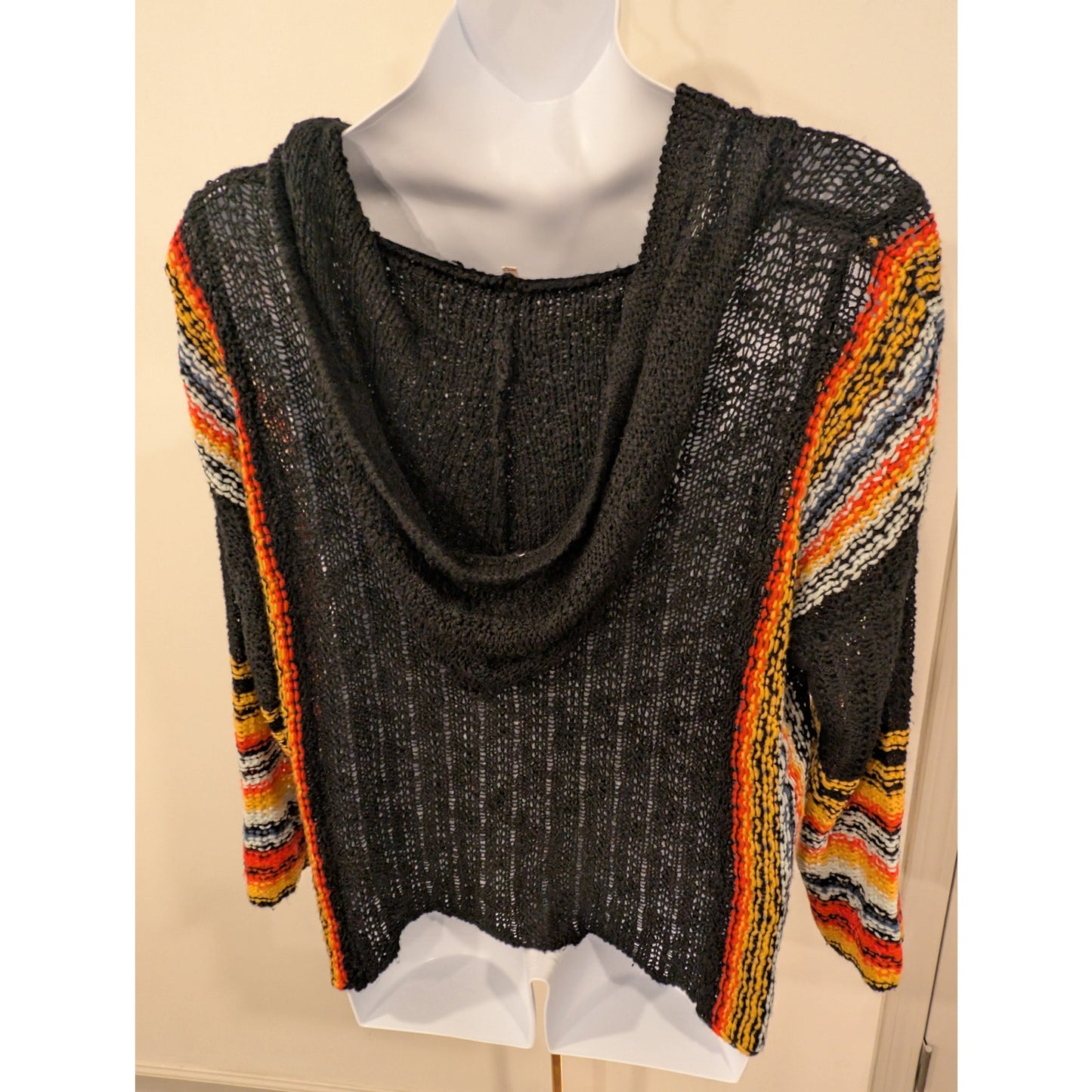 1377 - Easel Open Knit Hoodie with Kangaroo pouch - Small - Oversized