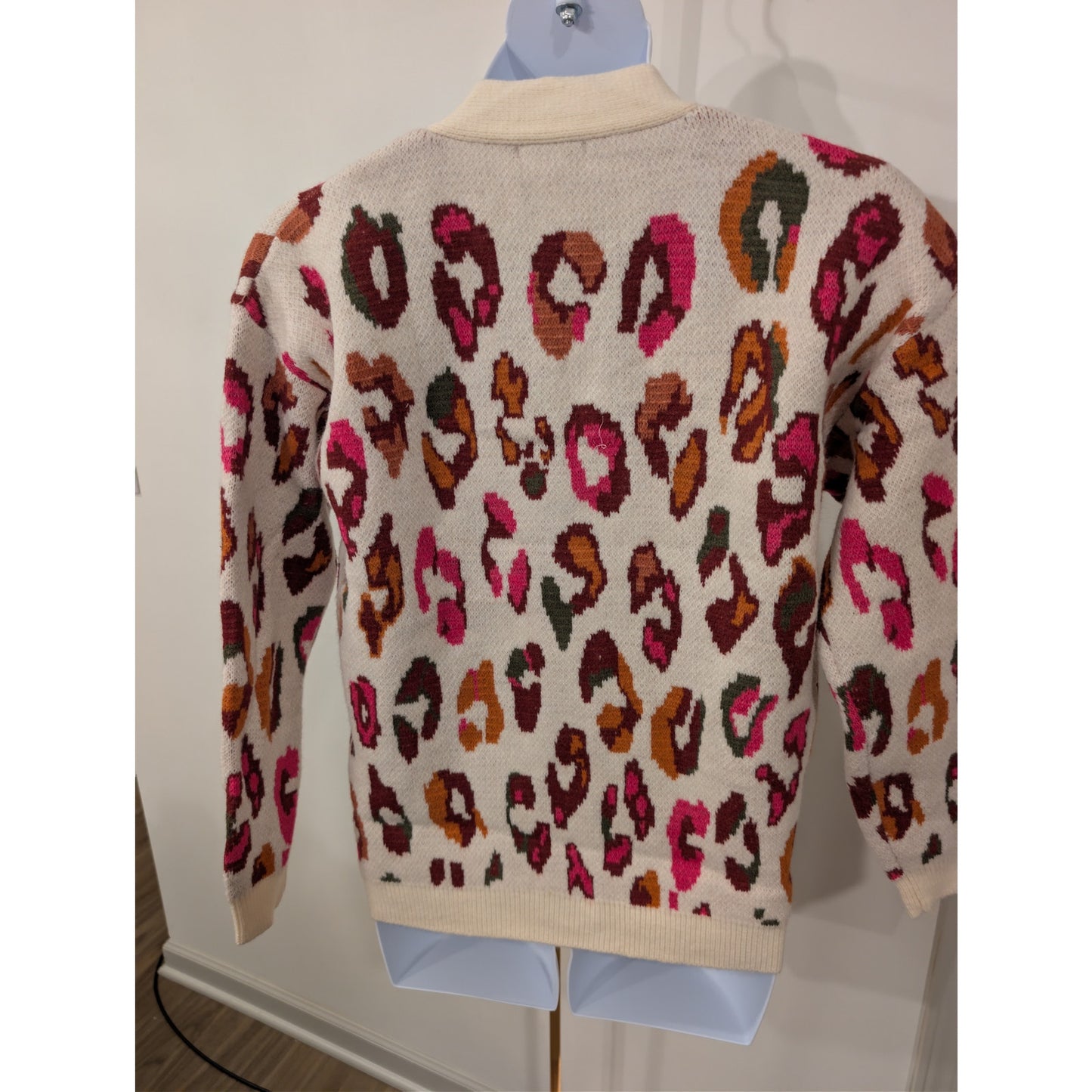 1411 - Entro Cream with Animal Print Cardigan - NWT - Small