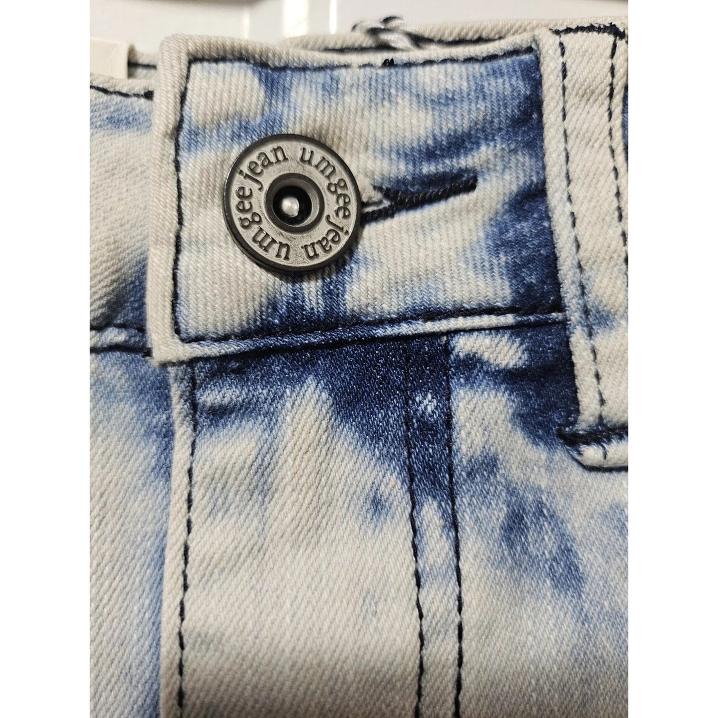 1011 - Umgee Distressed Denim Mini Skirt Light Wash Frayed Hem Size S - Used
