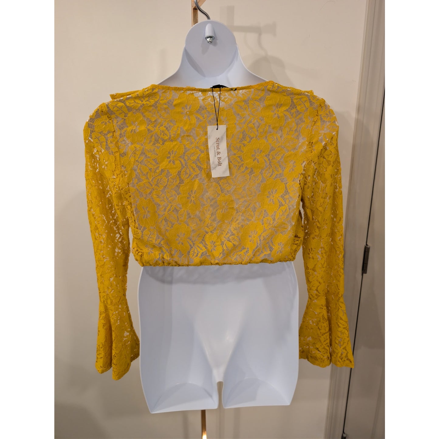 1429 - Mustard Yellow Lace Crop Top - S/M/L - NWT