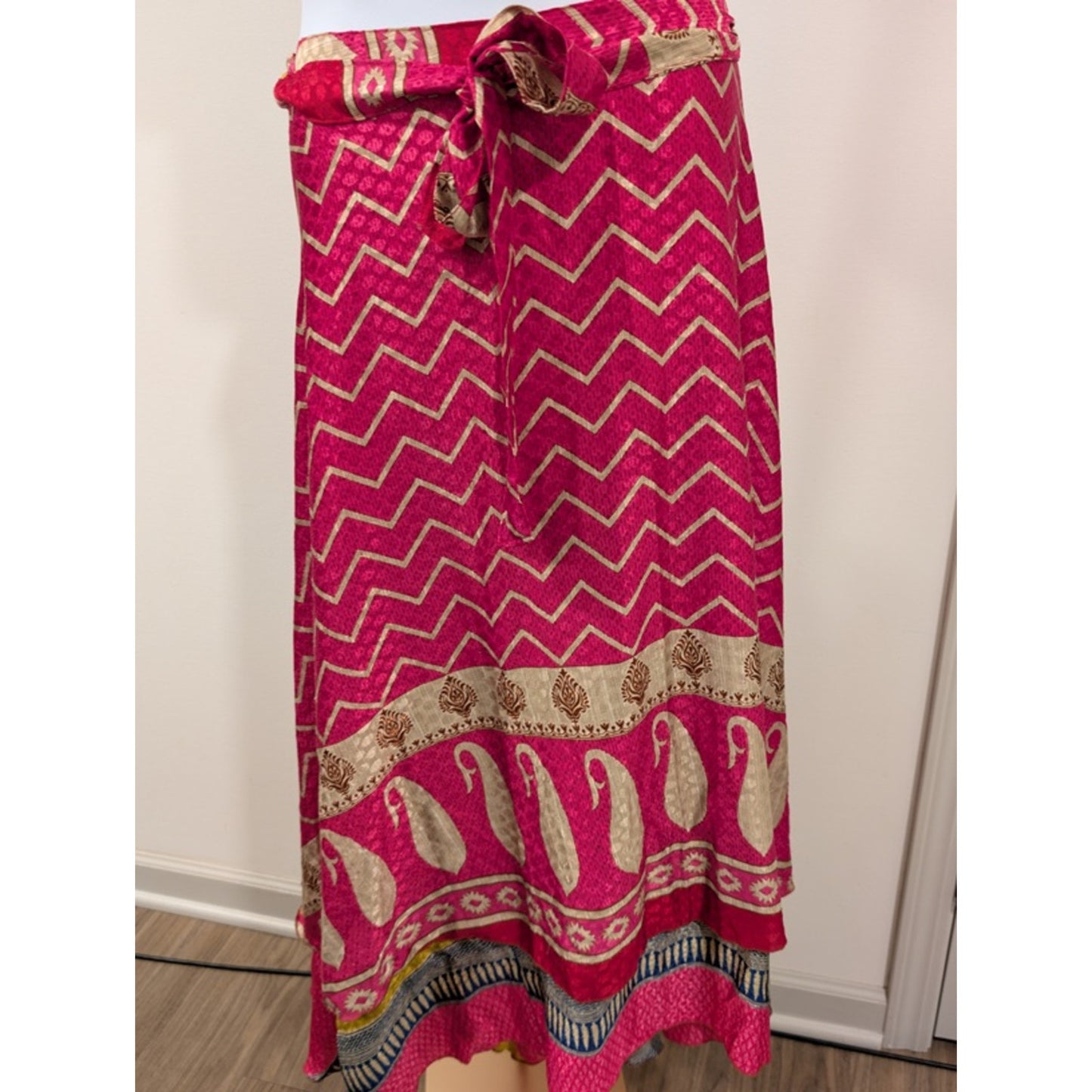 1145 - Jackpot Boho Pink Paisley Chevron Wrap Skirt Maxi One Size - NWT