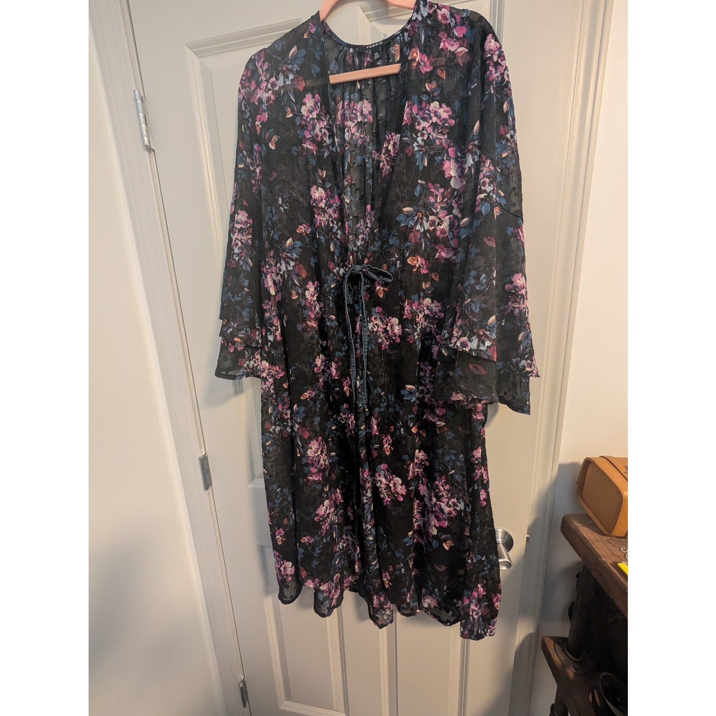 1493 - Torrid Black with Floral and Swiss Dots Kimono - Size 00