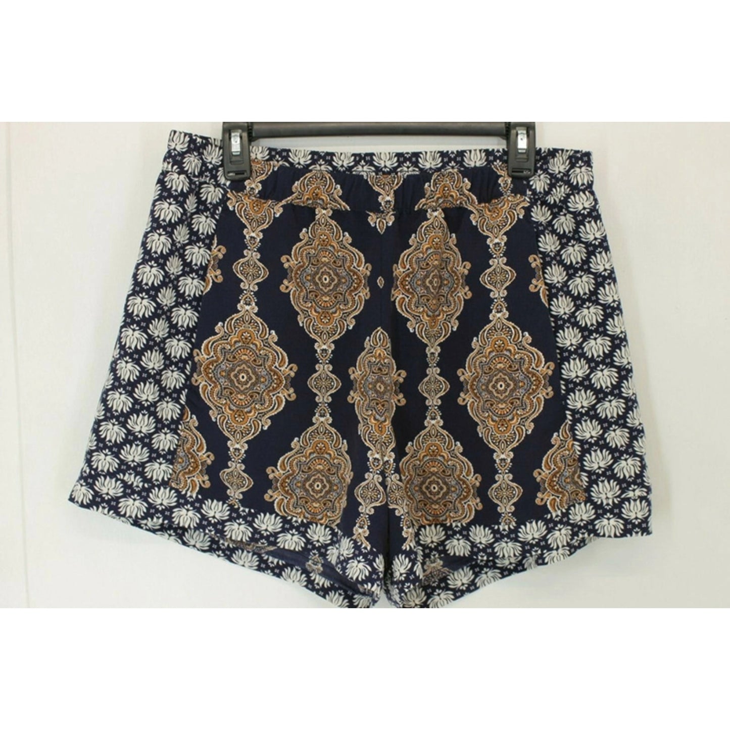 1105 - H & M Boho Paisley Print Shorts Navy Cream Gold Size 12