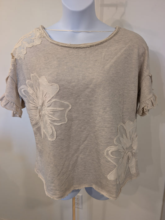 1160 - Oddy Boho Floral Lace Trim Short Sleeve Top Beige Oversized - NWT - Med