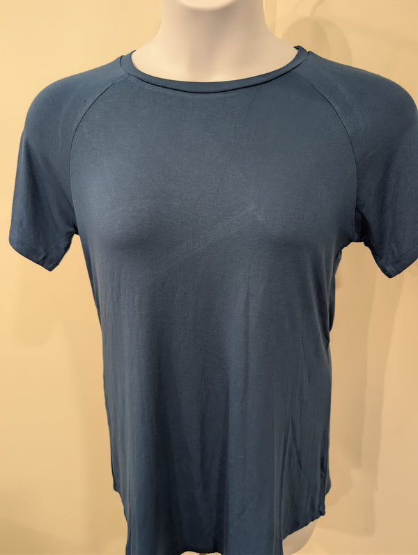 1223-Davi Dani Blue Short Sleeve Raglan T Shirt Casual Athletic - NWT - Size Sm