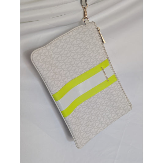 1061 - Michael Kors Jet Set Travel Wristlet Clutch Monogram Neon Yellow