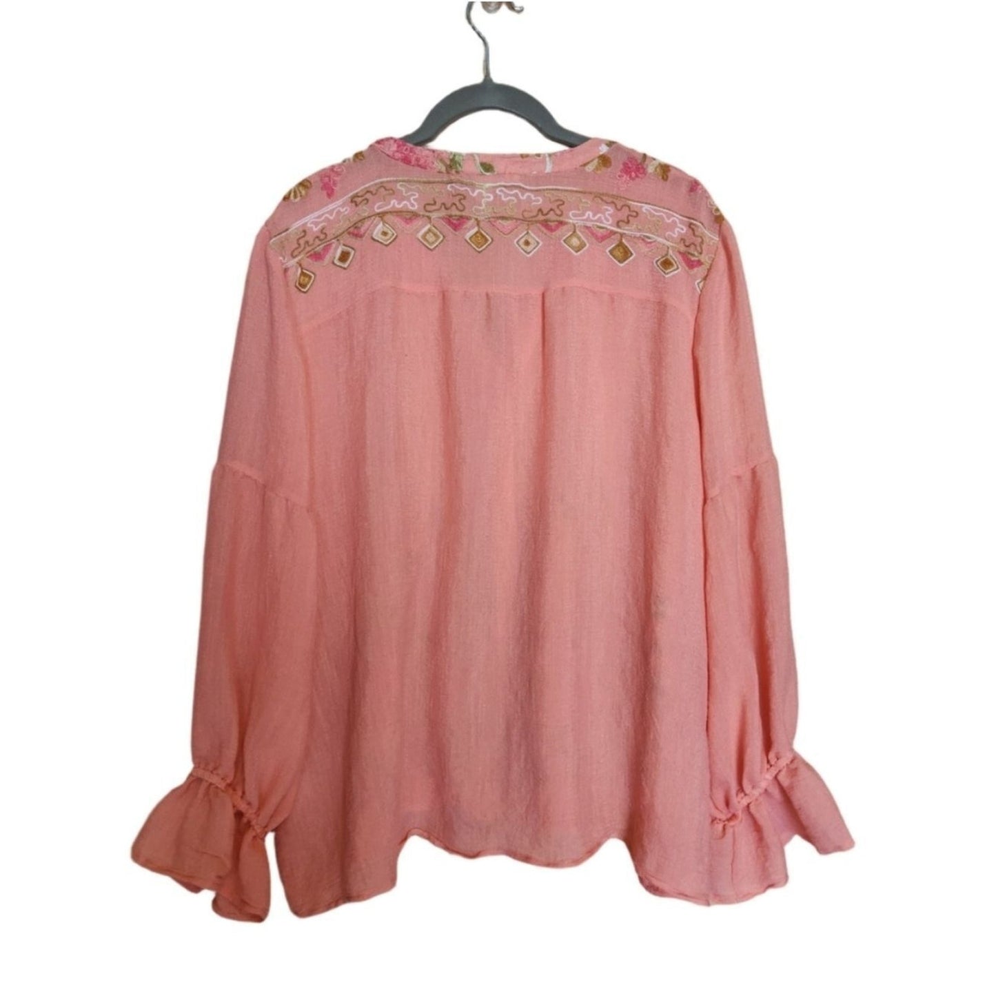 1087 -Hope Springs Coral Floral Embroidered Blouse -NEW- Med