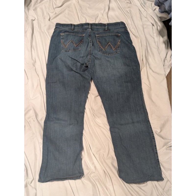 1519 - Wrangler Q Baby Boot Cut Jeans - 18W x 34