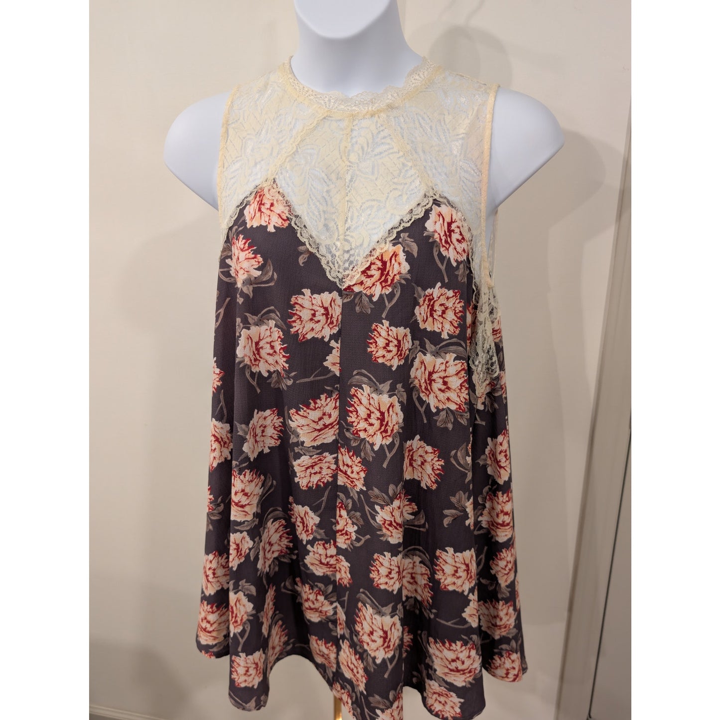1437 - Umgee Lace Neck Sleeveless Tunic/Dress - S - PreLoved