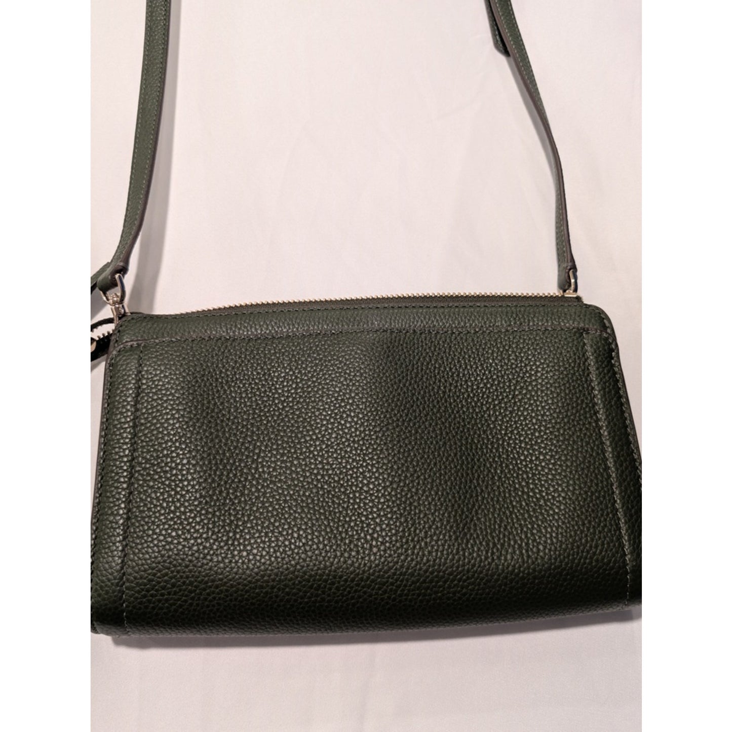 1065- Kate Spade Crossbody Wallet Pebbled Leather Green Gold
