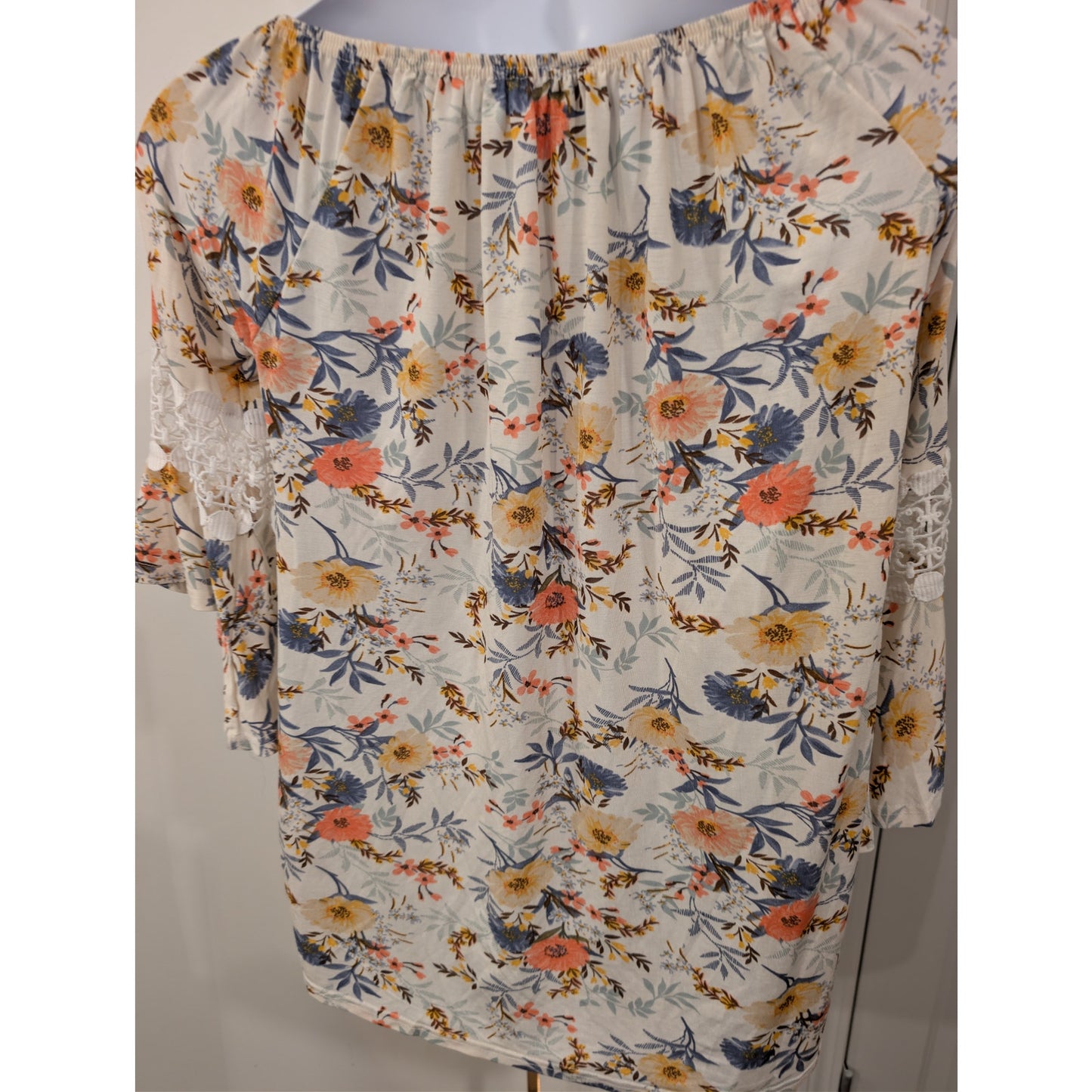 1301 - WinWin Pinwheel Sleeve Tunic - L/XL