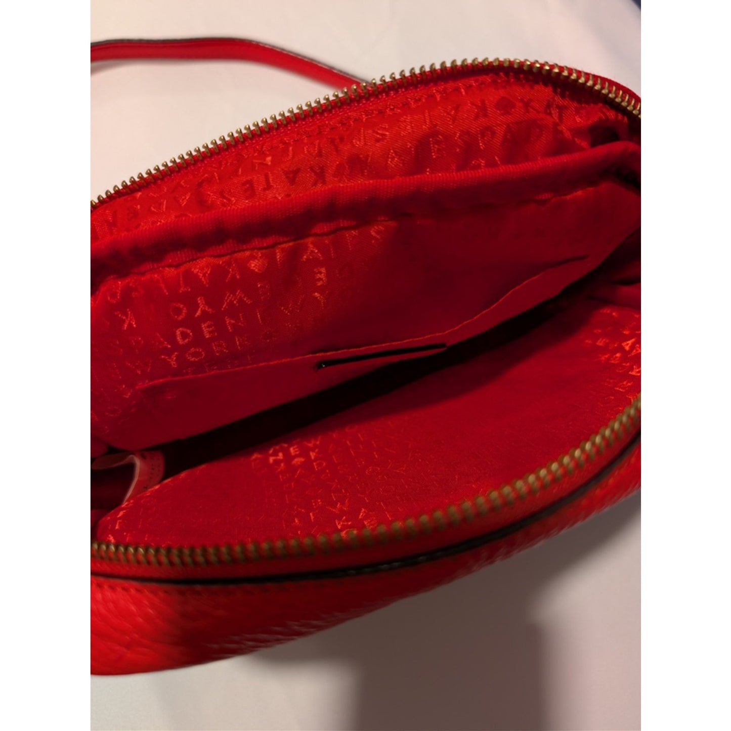 1066 - Kate Spade Red Pebbled Leather Crossbody Bag Gold Zip