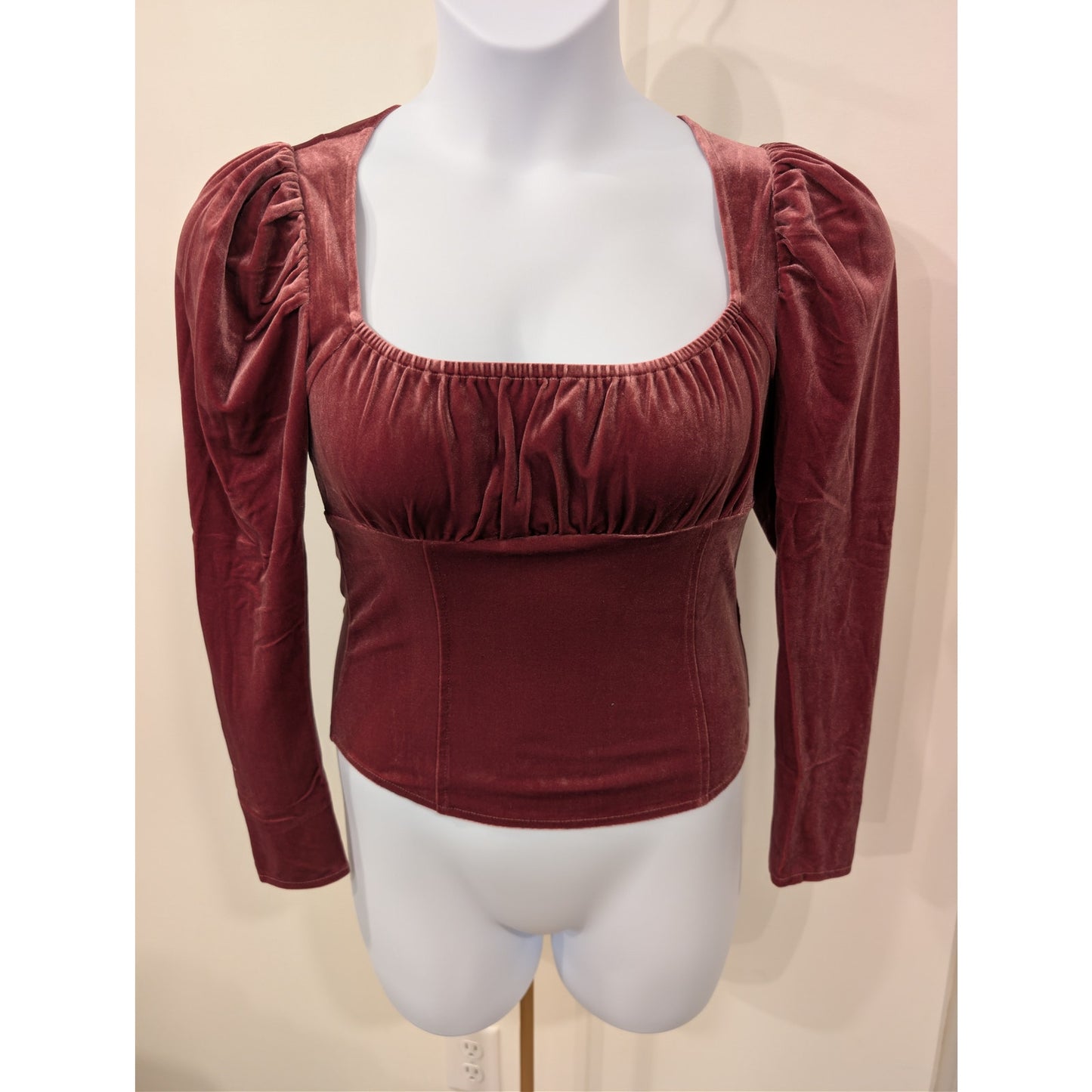 1425 - Shop Neighbor Velvet Plum Top - NWT  - Size Small