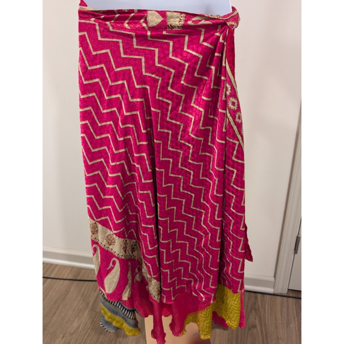 1145 - Jackpot Boho Pink Paisley Chevron Wrap Skirt Maxi One Size - NWT