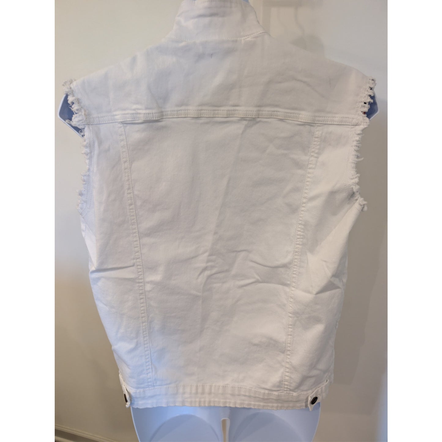1156 - Alliance White Denim Cropped Vest Frayed Sleeveless Button Front -Size Sm