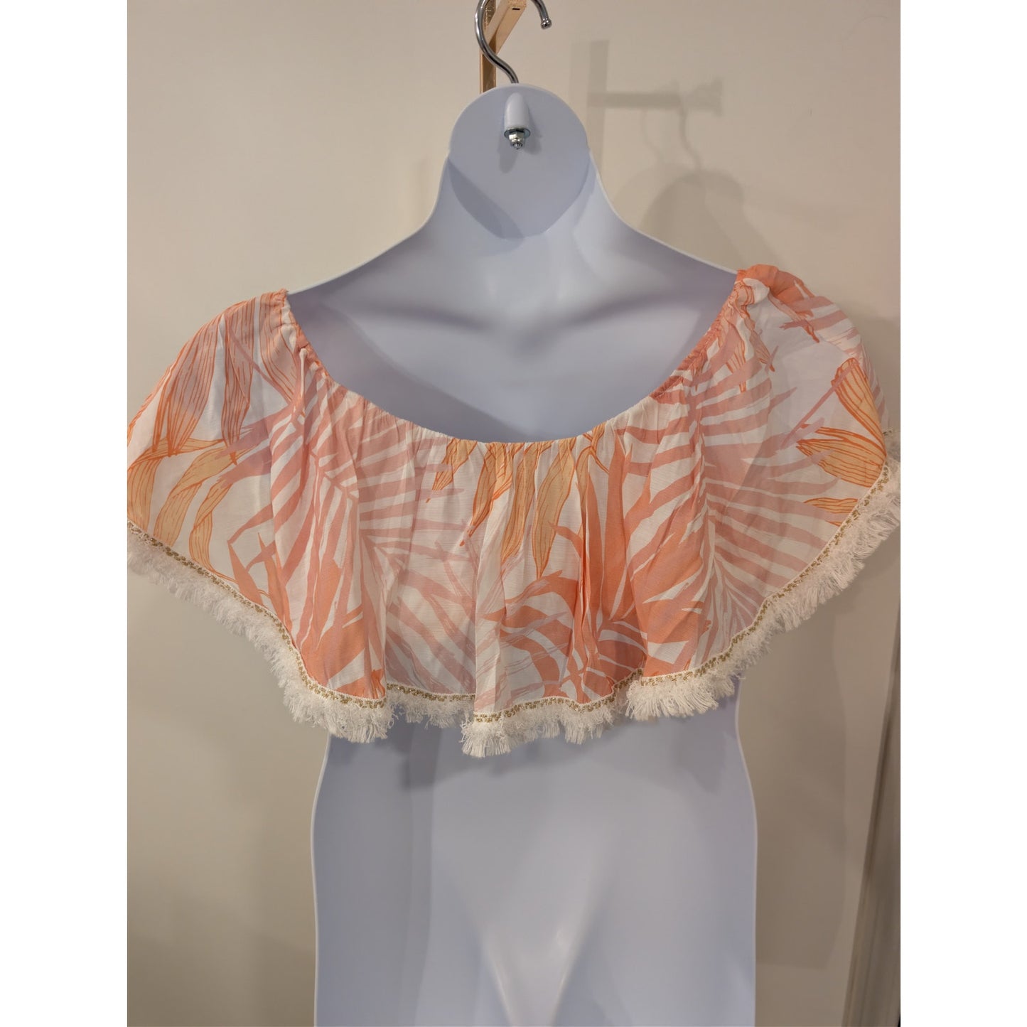 1428 - Gorgeous Crop Top Blouse - White with peach floral - Large- NWOT