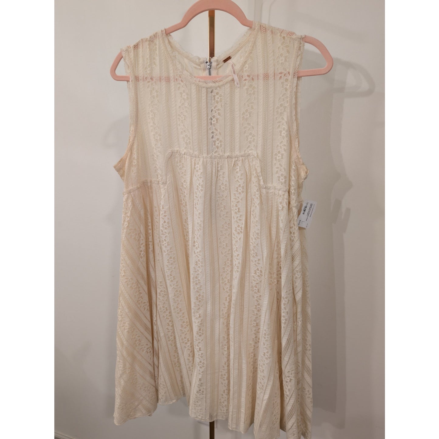 1041 - FREE PEOPLE Cream Lace Sleeveless Babydoll Dress L