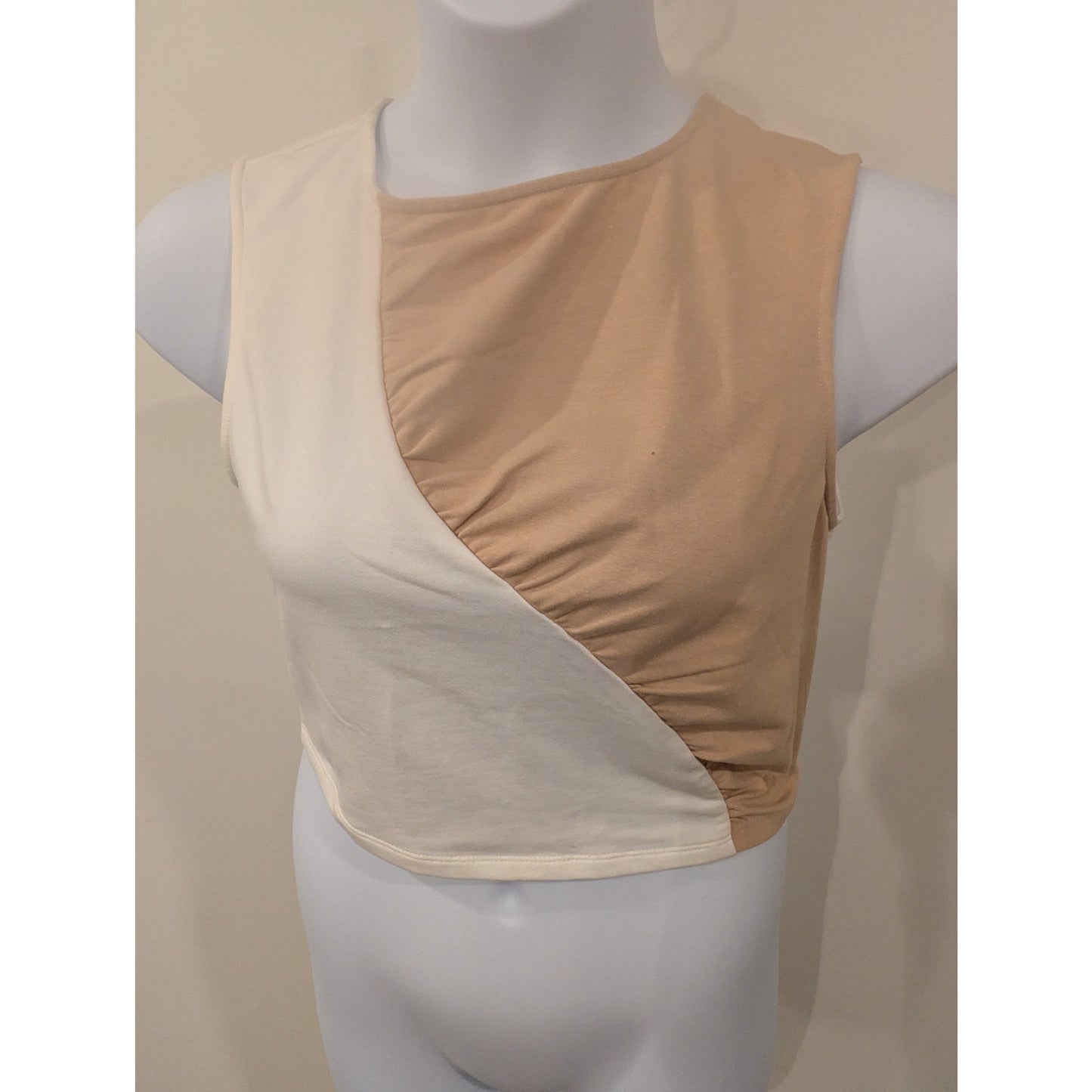 1388 - Pretty Damage Colorblock Crop Top - Large - NWT