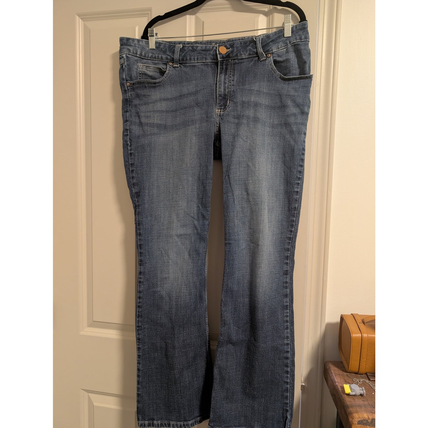 1518 - Wrangler Boot Cut Stretch Jeans - 18W x 32
