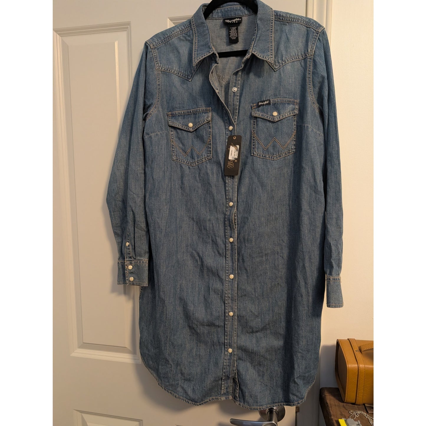 1494 - Wranger Retro Chambray Shirt Dress - Large - NWT