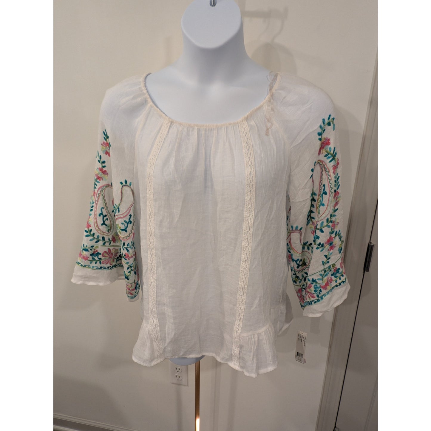 1433 - Zac & Rachel White Embroidered Boho Top - Size Med - NWT