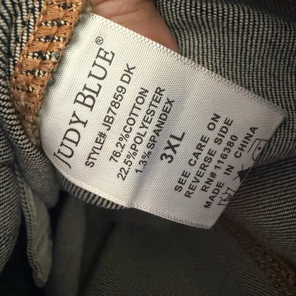 1232- Judy Blue Jean Jacket - 3XL - NWOT