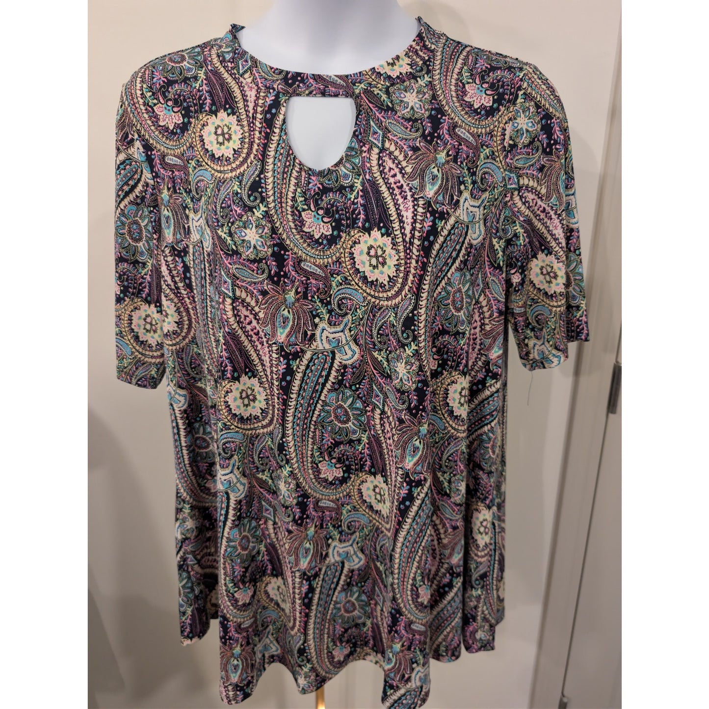 1440 - Hayzel Boho Top with keyhole - 2XL - NWOT