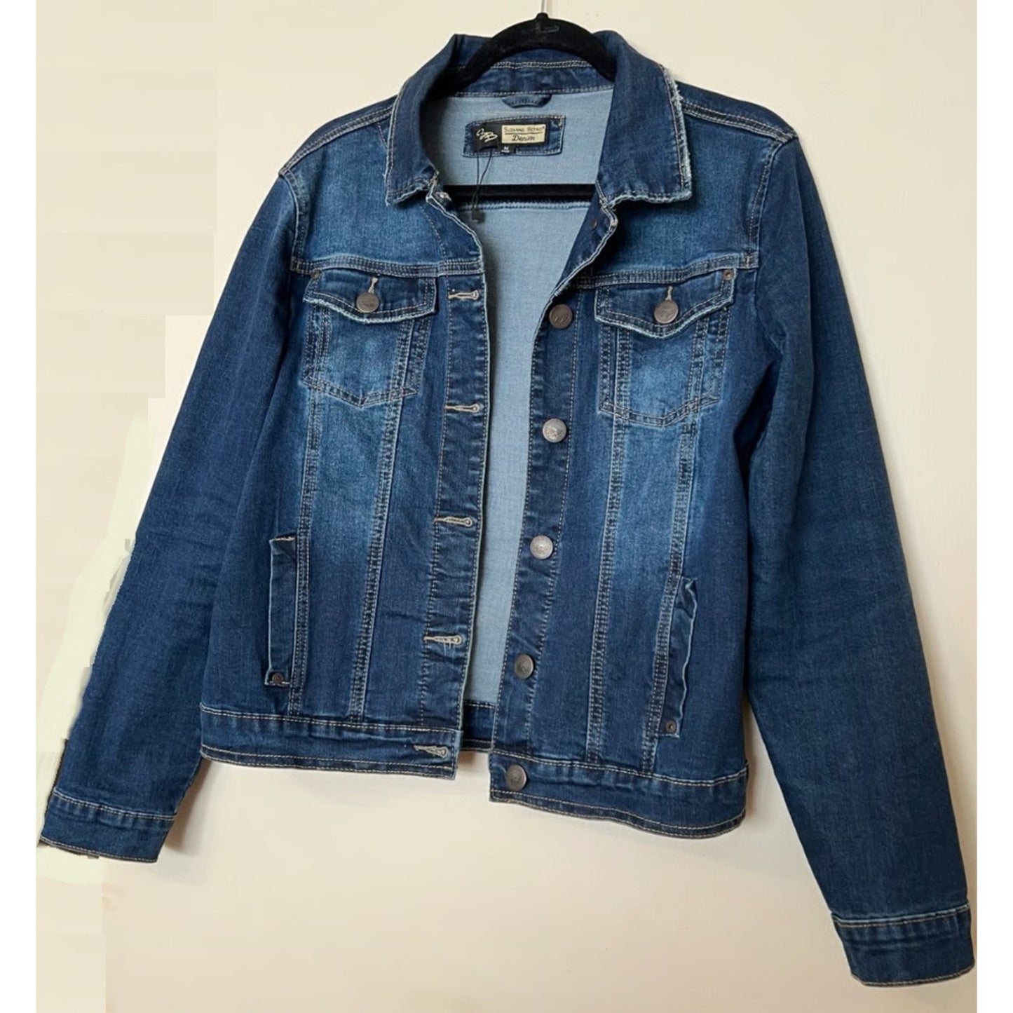 1135 - Suzanne Betro Denim Jacket Womens M Blue Button Front Vintage - NWOT