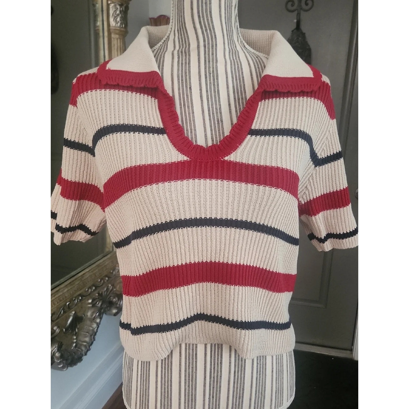 1401 - Zenana Ladies Striped Collared Short Sleeve Cropped Sweater - Large-NWOT