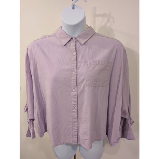 1057 - EASEL Lavender Ruffle Back Button Down NWT Size L