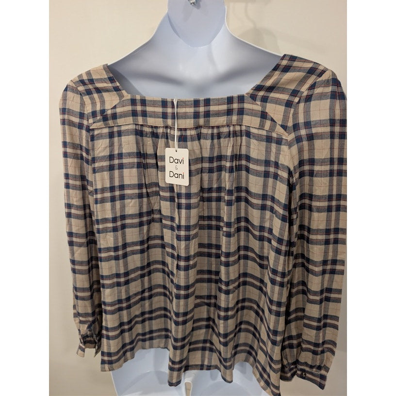1231- Davi & Dani Blouse Button down, 3/4 Sleeve, Size 1xl NWT
