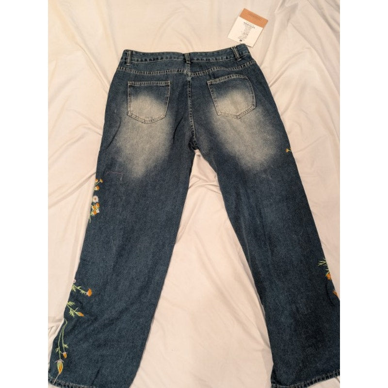 1324 - Vexurna Floral Embroidered Jeans - Size XL - NWT