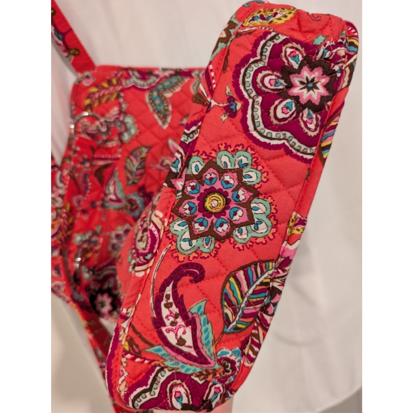 1067 - Vera Bradley Quilted Floral Tote Bag Pink Paisley Zip Pocket