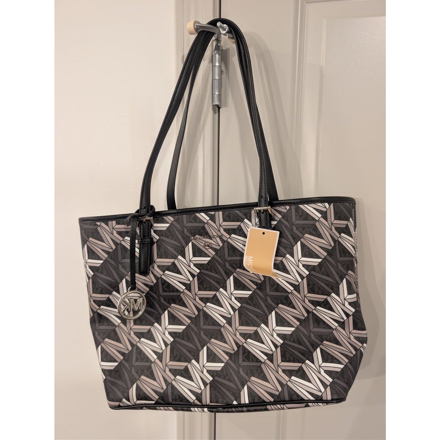 1366 - Michael Kors Jet Set Charm Medium Graphic Logo Carryall Tote Bag - NWT