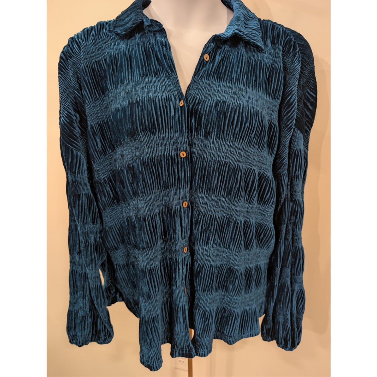 1046 - Umgee Teal Crushed Velvet Button Front Blouse Boho Vintage - NWT
